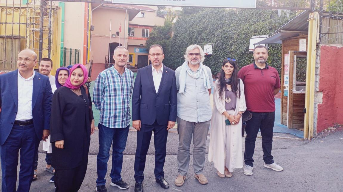 Okulumuza Gençlik ve Spor Bakanı Mehmet Kasapoğlu Ziyaret Etti