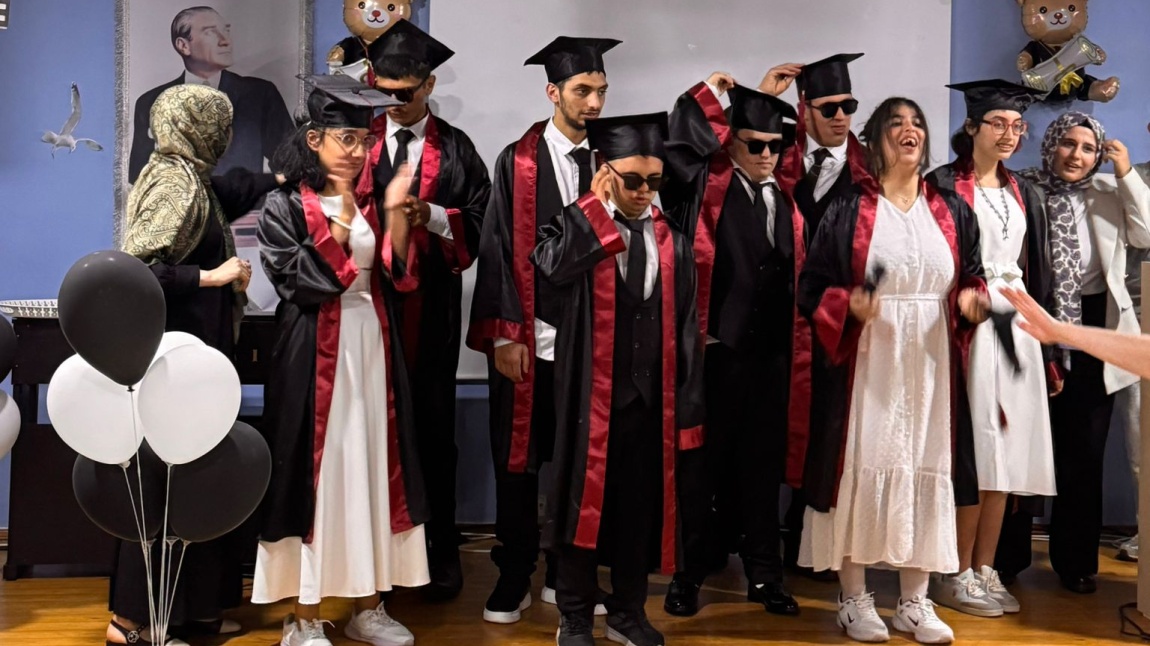 MEZUNİYET TÖRENİ